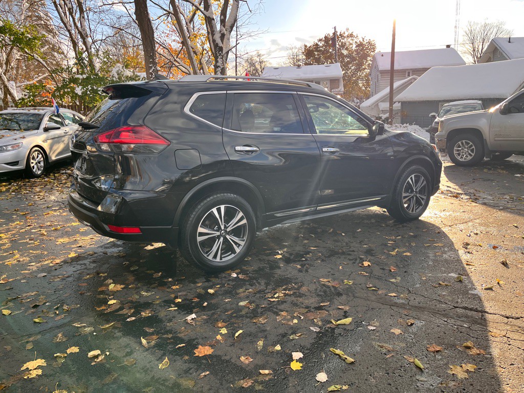 2018 Nissan Rogue Image 6