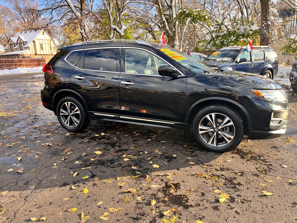 2018 Nissan Rogue Image 8
