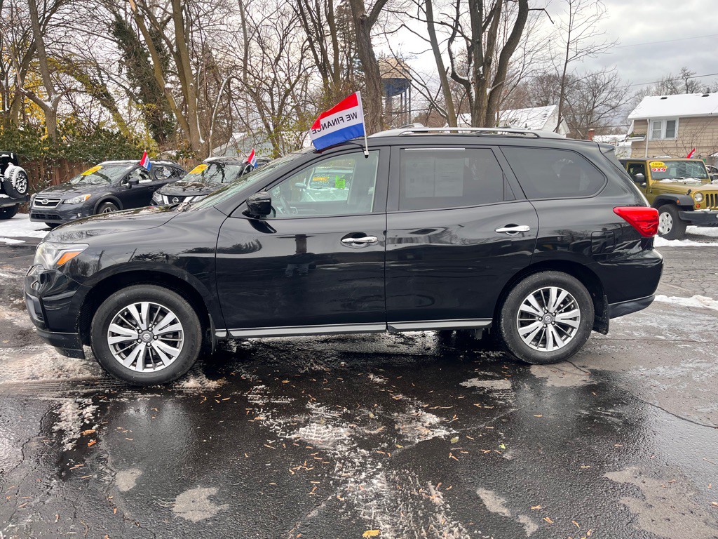 2018 Nissan Pathfinder Image 3