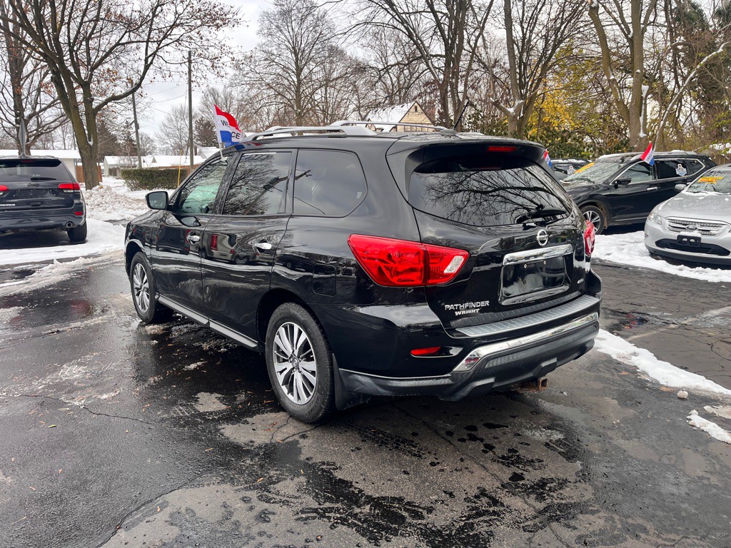 2018 Nissan Pathfinder Image 5