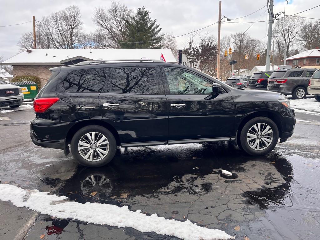2018 Nissan Pathfinder Image 8