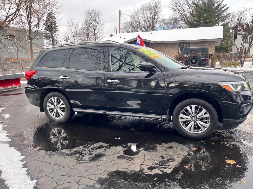 2018 Nissan Pathfinder Image 9
