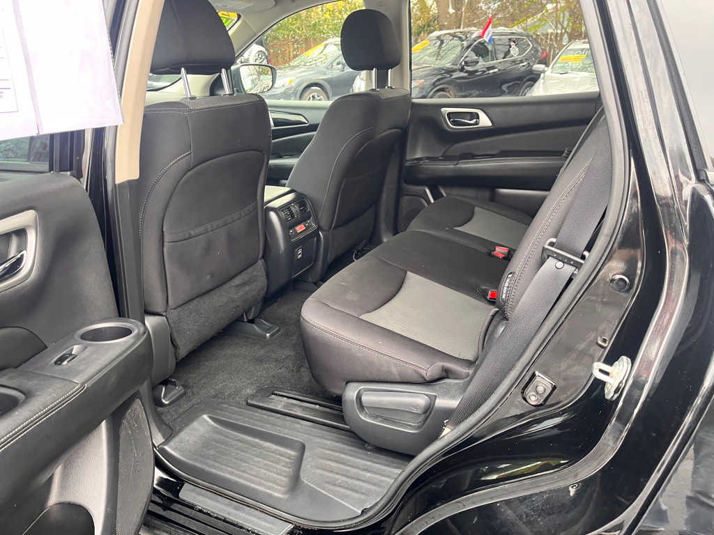 2018 Nissan Pathfinder Image 24