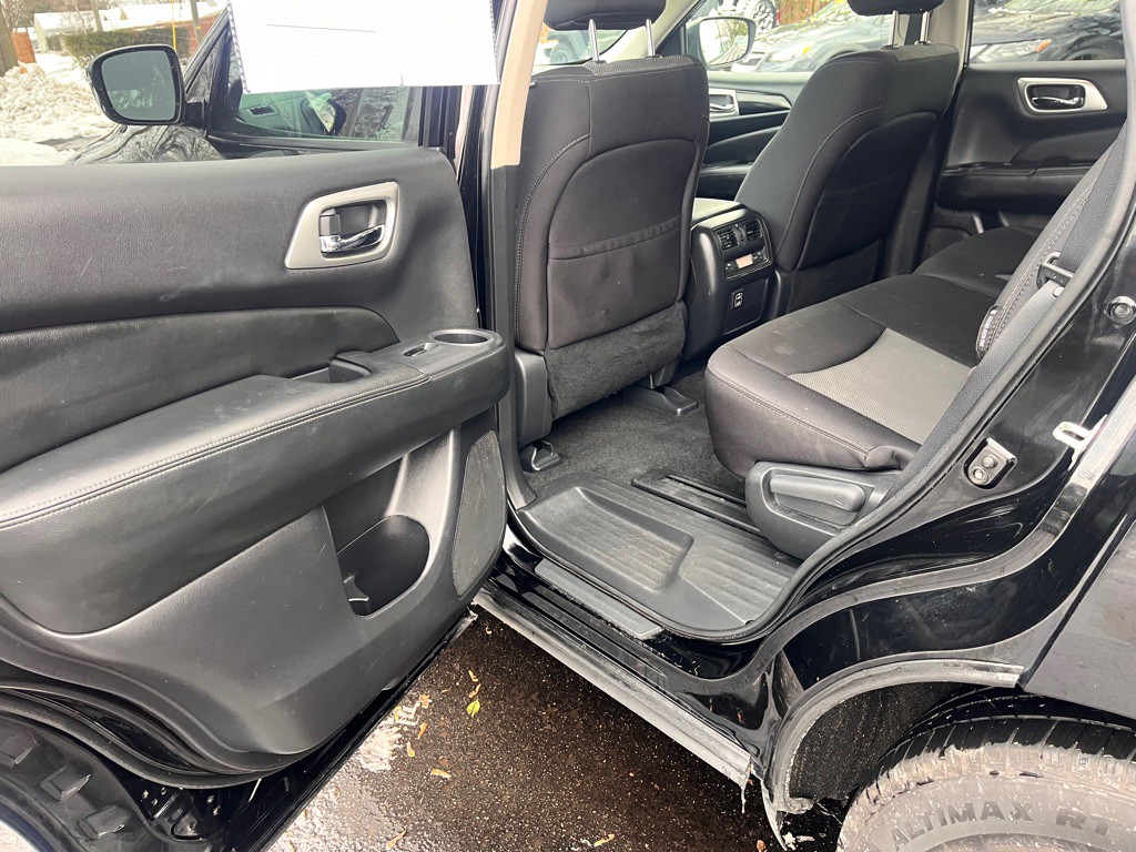 2018 Nissan Pathfinder Image 25