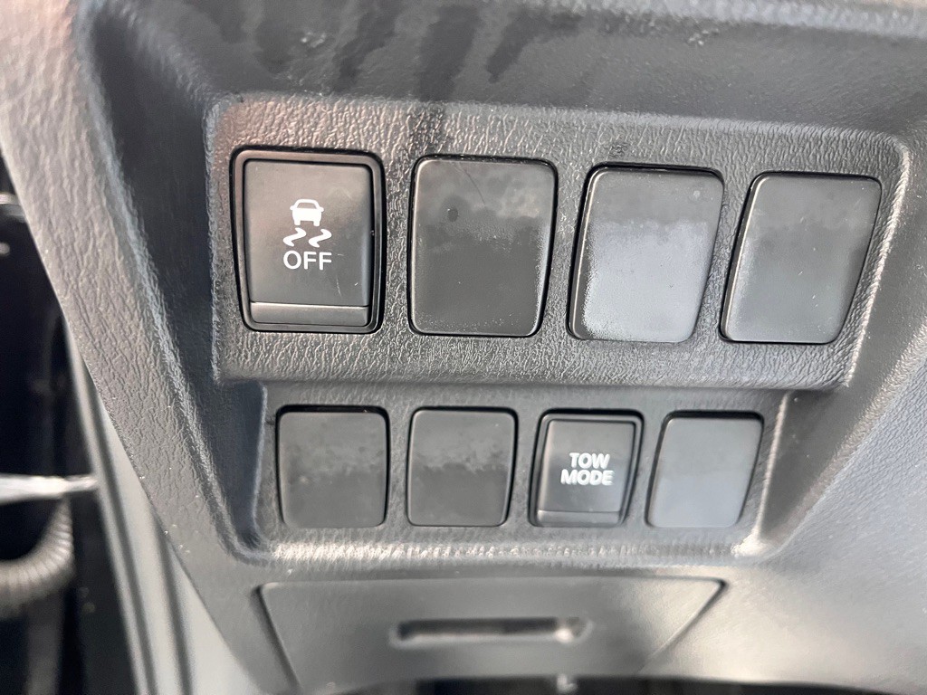 2018 Nissan Pathfinder Image 35