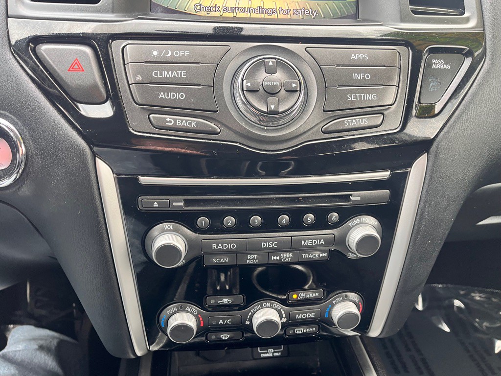 2018 Nissan Pathfinder Image 36