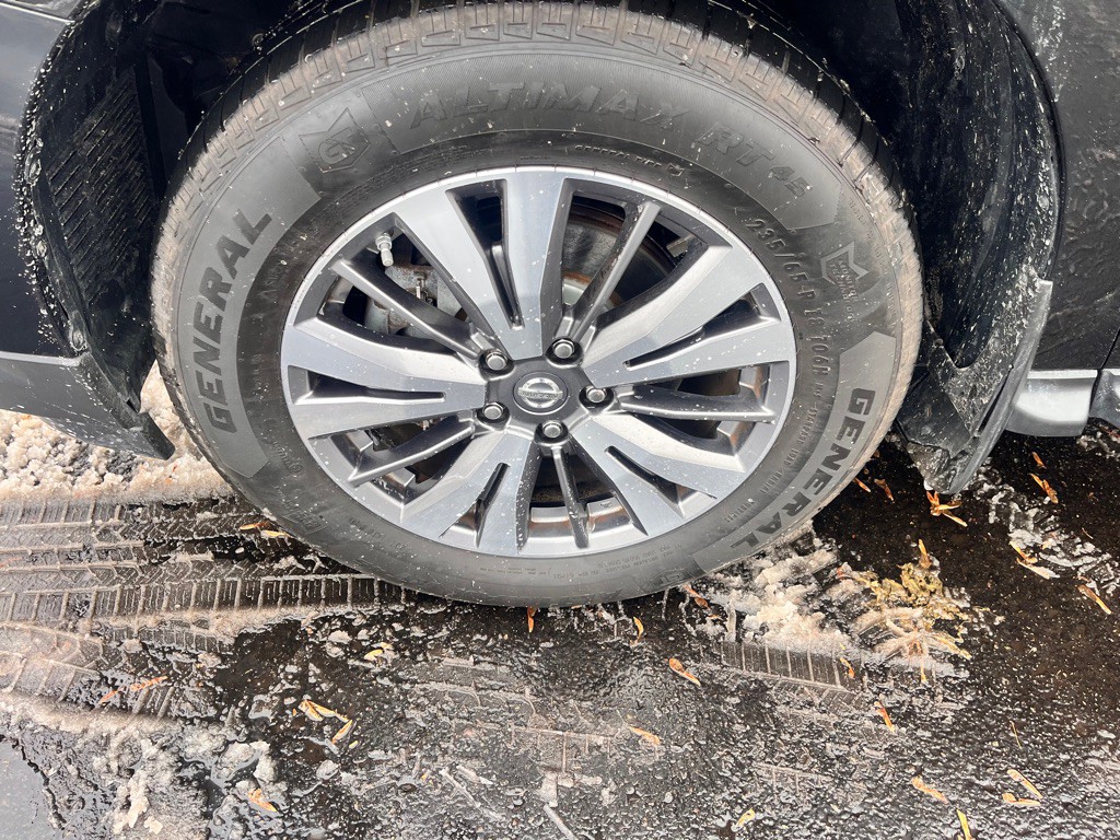 2018 Nissan Pathfinder Image 48