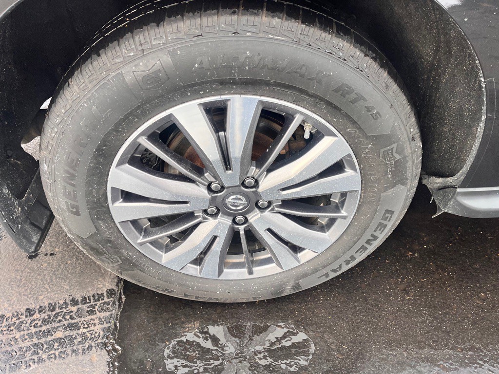 2018 Nissan Pathfinder Image 50