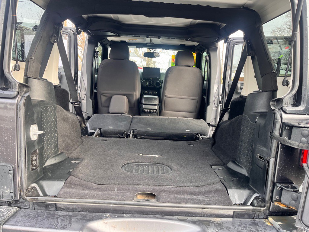 2017 Jeep Wrangler Unlimited Image 31