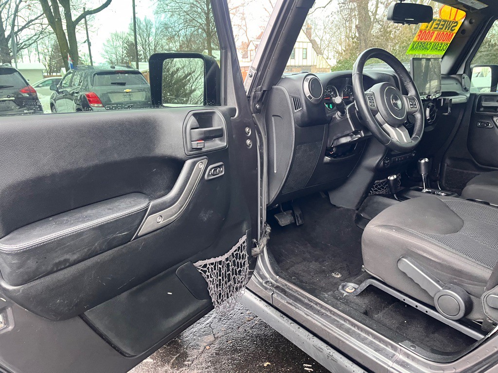 2017 Jeep Wrangler Unlimited Image 35