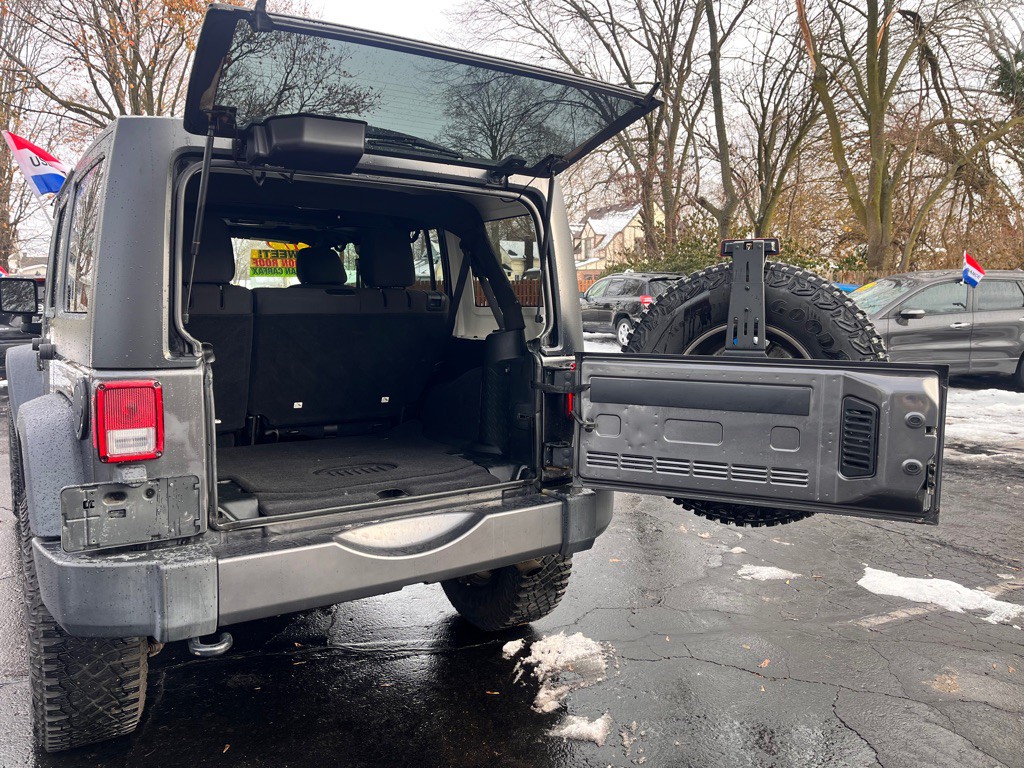 2017 Jeep Wrangler Unlimited Image 40