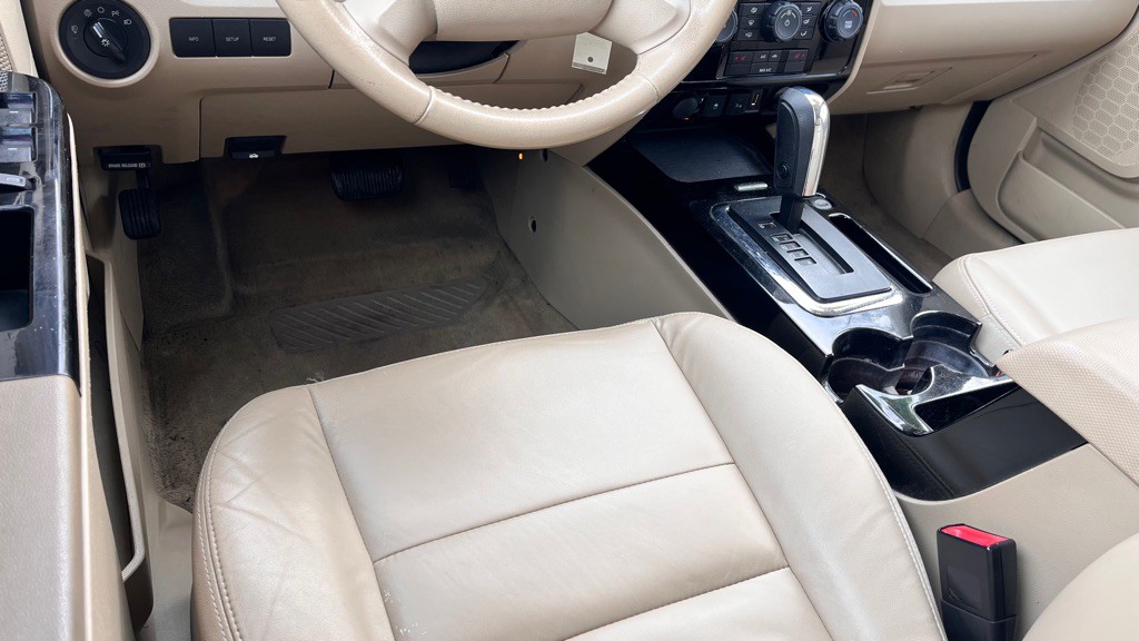 2009 Ford Escape Image 16