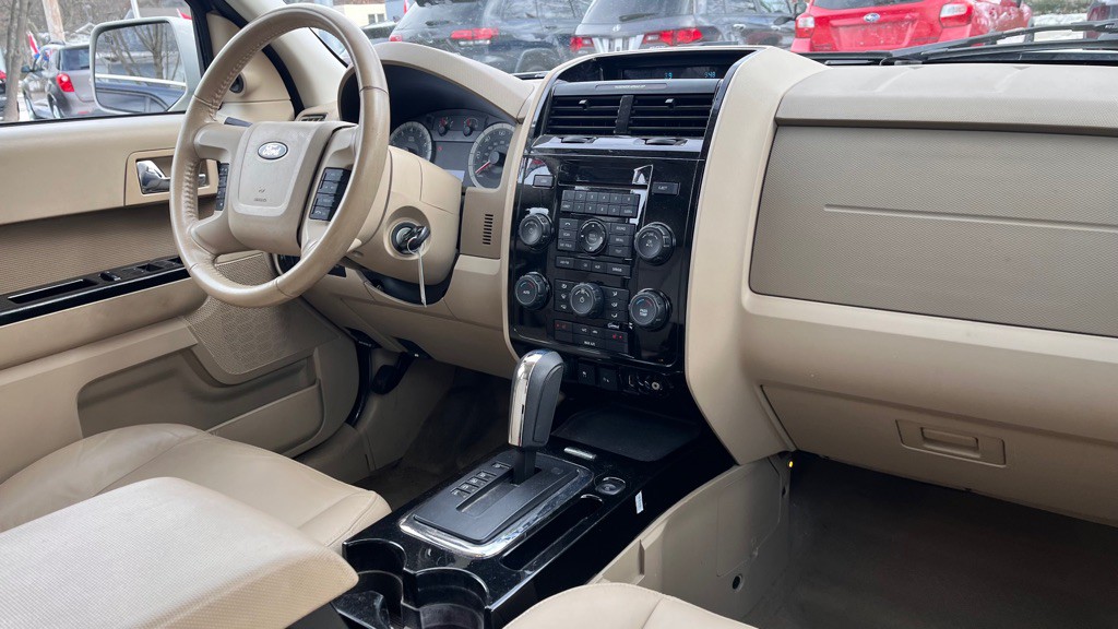2009 Ford Escape Image 18