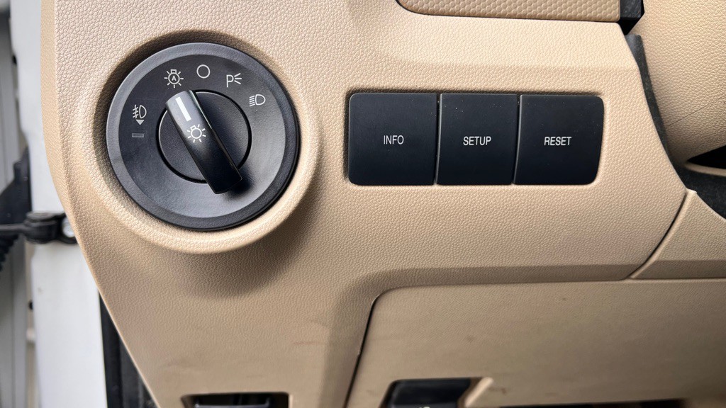 2009 Ford Escape Image 26