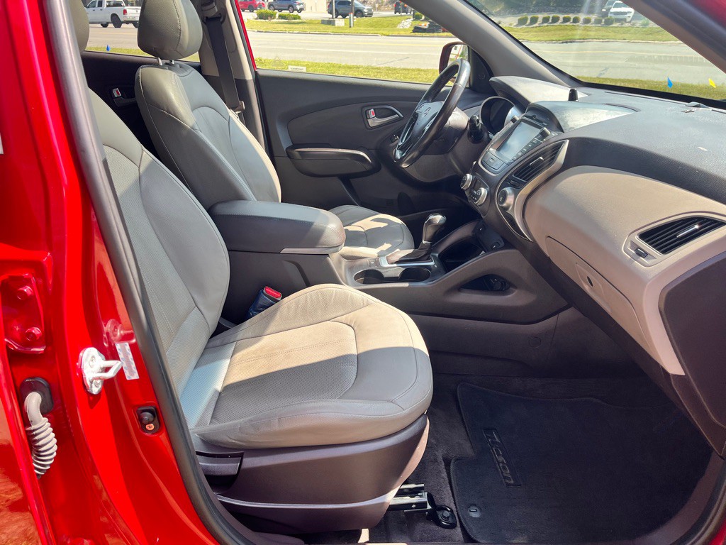 2015 Hyundai Tucson Image 18