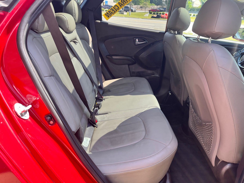 2015 Hyundai Tucson Image 24