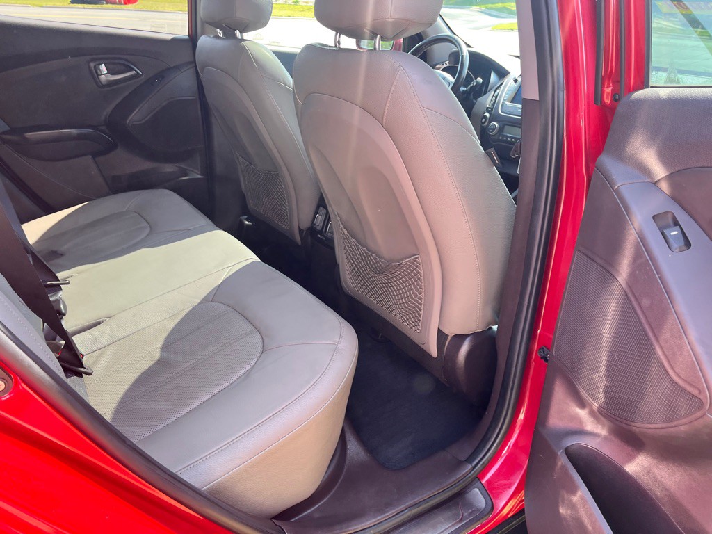 2015 Hyundai Tucson Image 25