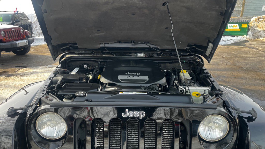 2012 Jeep Wrangler Unlimited Image 13