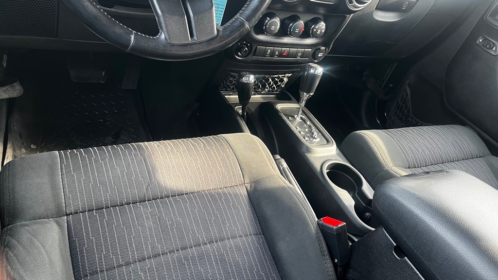 2012 Jeep Wrangler Unlimited Image 26