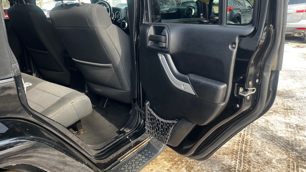 2012 Jeep Wrangler Unlimited Image 36