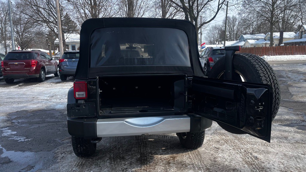 2012 Jeep Wrangler Unlimited Image 40