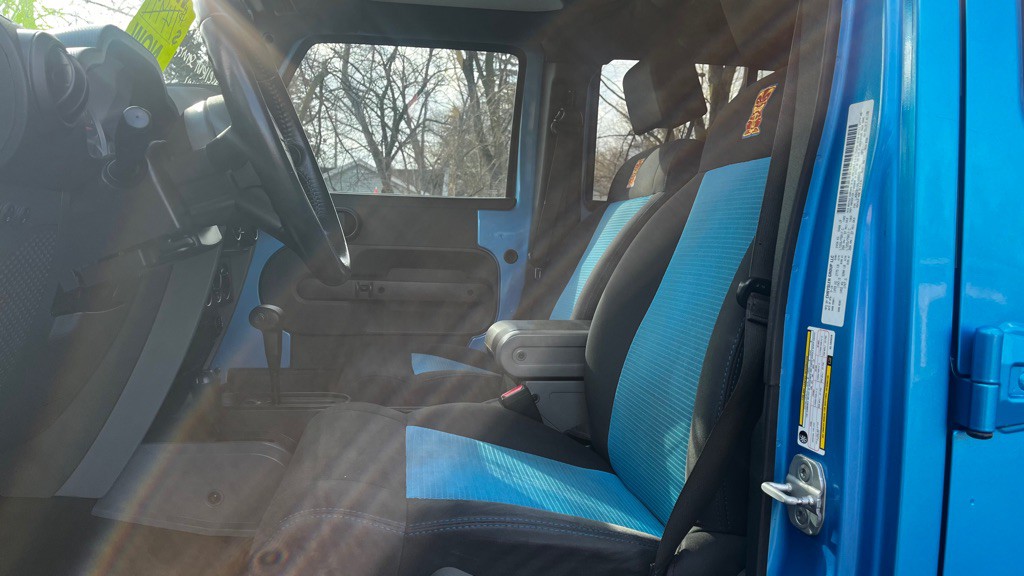 2010 Jeep Wrangler Unlimited Image 27