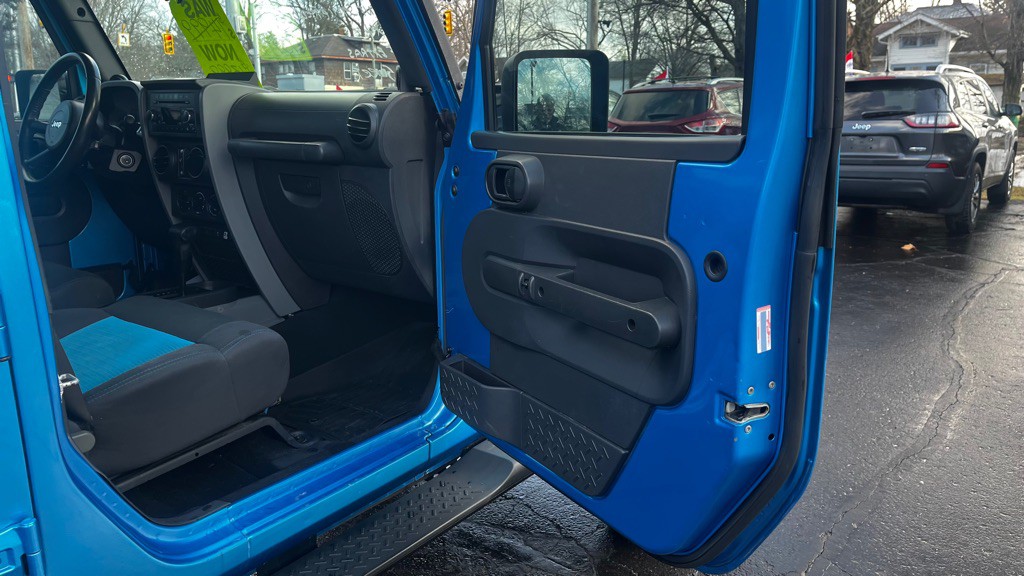 2010 Jeep Wrangler Unlimited Image 29