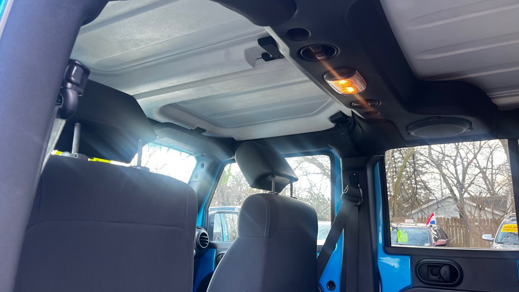 2010 Jeep Wrangler Unlimited Image 33