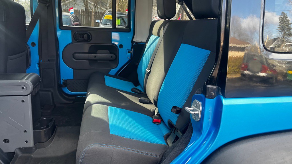 2010 Jeep Wrangler Unlimited Image 36