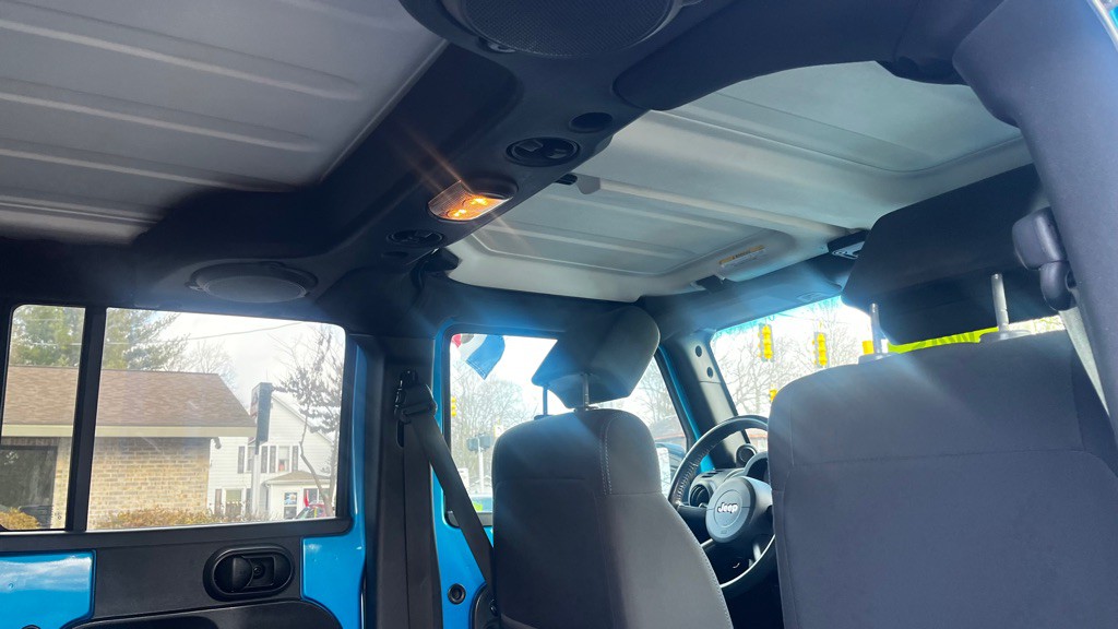 2010 Jeep Wrangler Unlimited Image 37