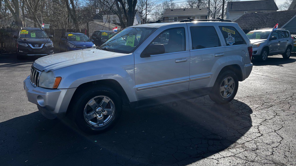 2006 Jeep Grand Cherokee Image 2
