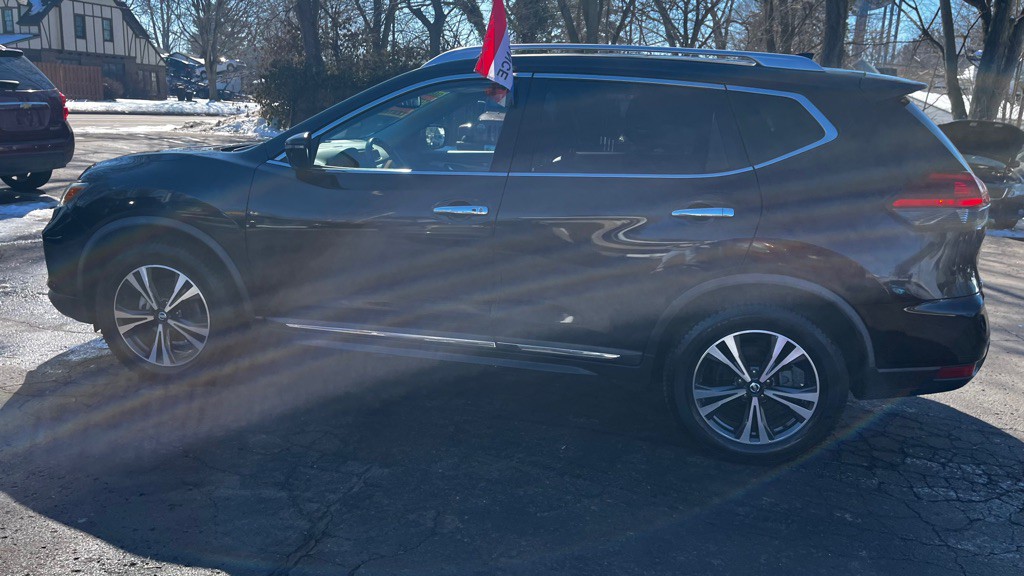 2017 Nissan Rogue Image 3