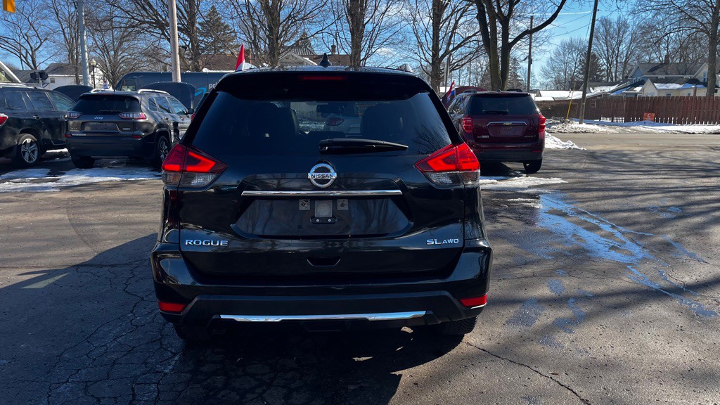 2017 Nissan Rogue Image 7