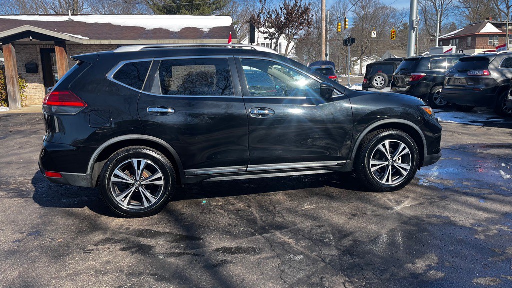 2017 Nissan Rogue Image 9