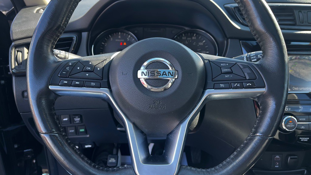 2017 Nissan Rogue Image 17