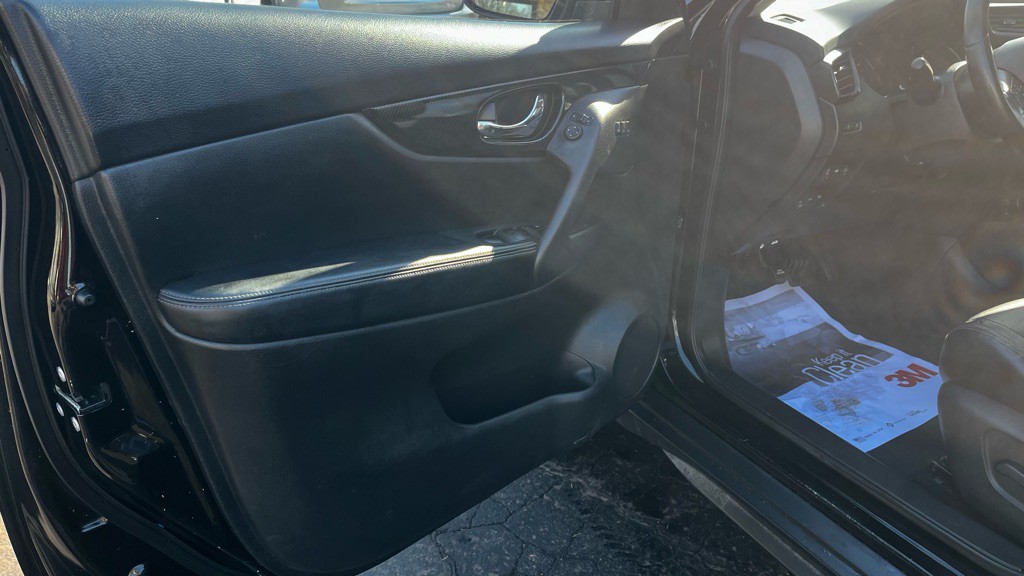 2017 Nissan Rogue Image 25