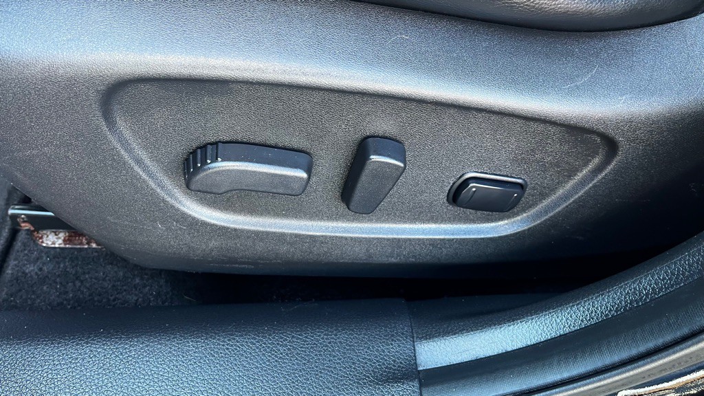 2017 Nissan Rogue Image 28