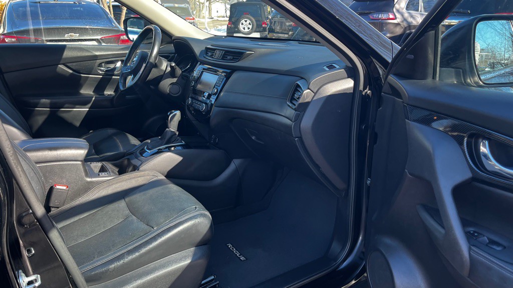 2017 Nissan Rogue Image 31