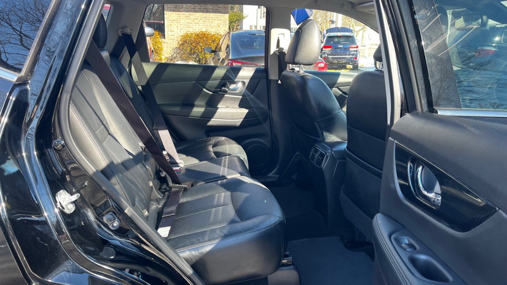 2017 Nissan Rogue Image 44