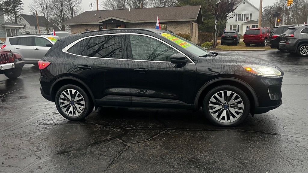 2020 Ford Escape Image 9