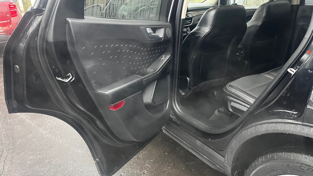 2020 Ford Escape Image 34