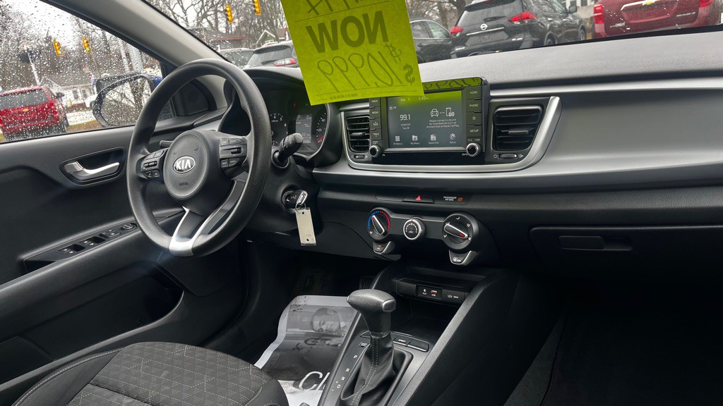 2019 Kia Rio Image 34