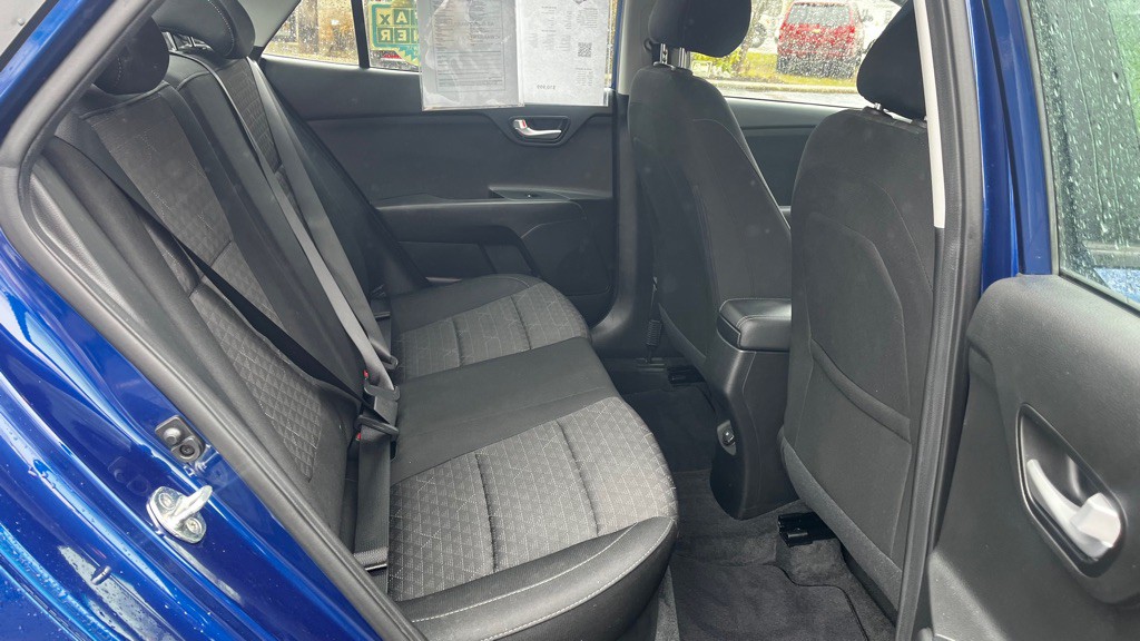 2019 Kia Rio Image 38