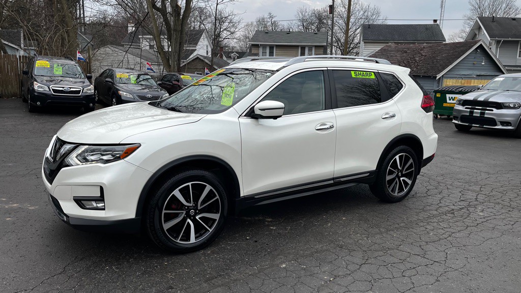 2017 Nissan Rogue Image 2