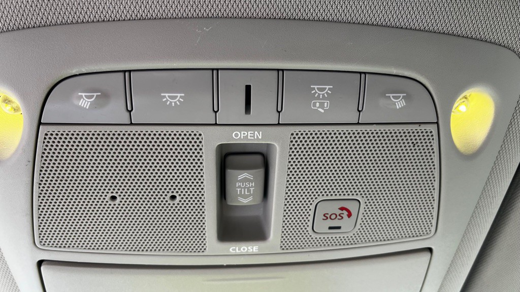 2017 Nissan Rogue Image 18