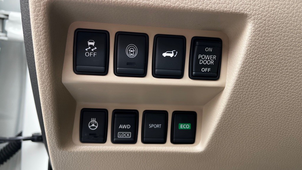 2017 Nissan Rogue Image 24