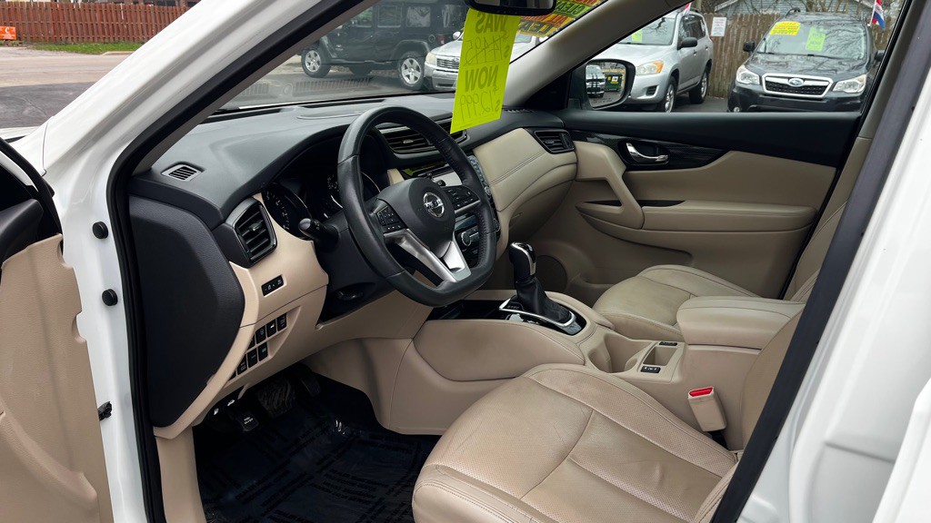 2017 Nissan Rogue Image 27