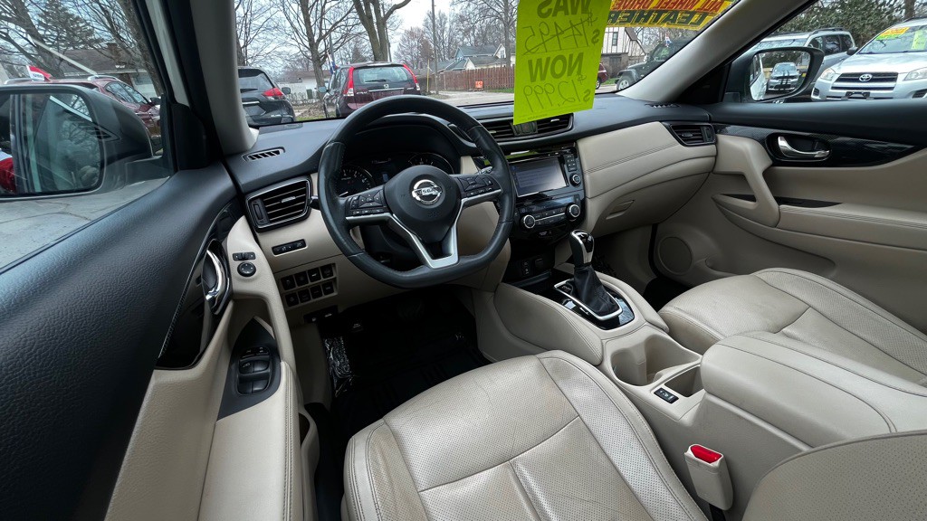 2017 Nissan Rogue Image 37