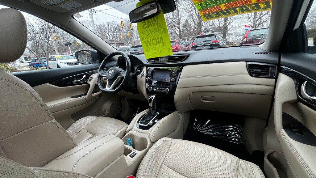 2017 Nissan Rogue Image 44