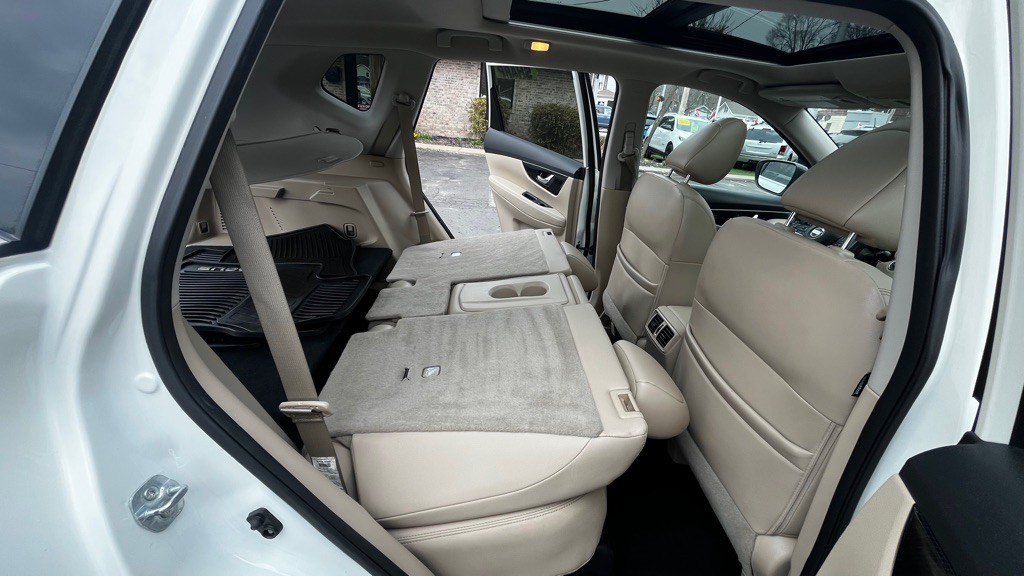 2017 Nissan Rogue Image 49